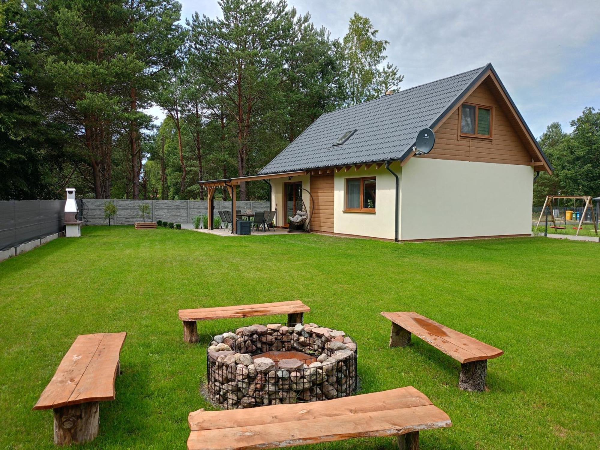 Domek Lipowy Balia-Jacuzzi Sasino Exterior photo